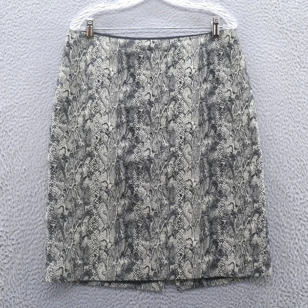 Talbots Womens Grey Snakeskin Print Pencil Skirt Size 12 Lined Back Vent VN4889